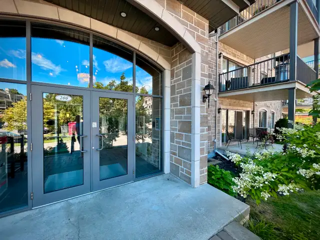 Condo for Sale in Deux-Montagnes63660966576643122