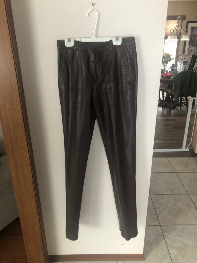 Size 8 Danier leather boot cut chestnut brown pants in Women's - Bottoms in Winnipeg - Image 2