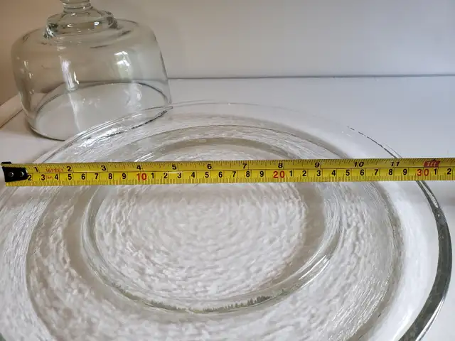 Glass Serving Tray and Cloche in Kitchen & Dining Wares in Moncton - Image 4