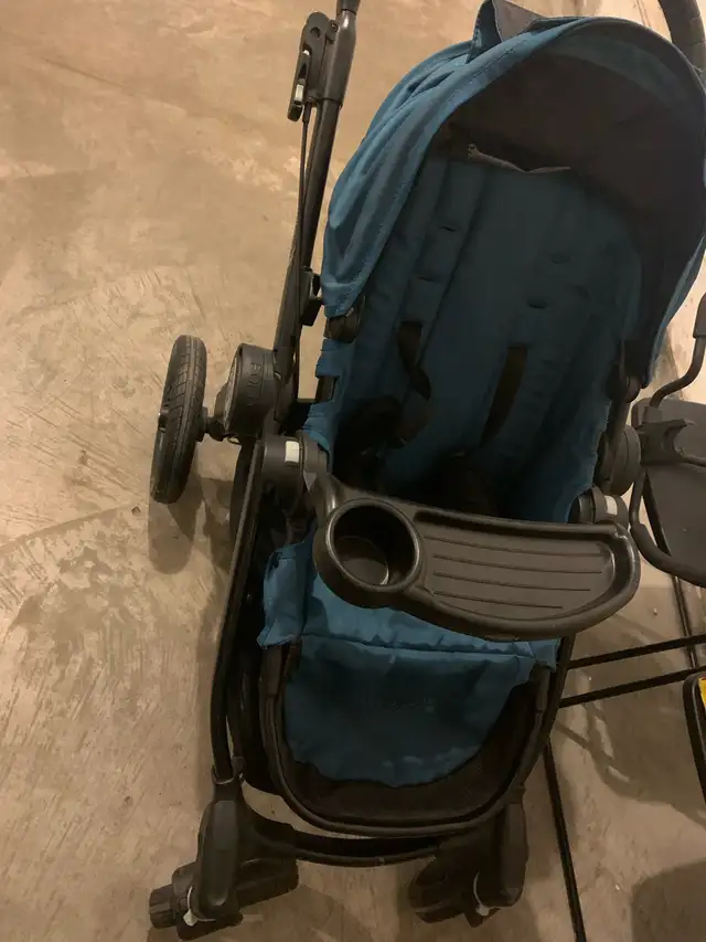 excellent condition city select stroller for only $300 in Strollers, Carriers & Car Seats in Edmonton - Image 2