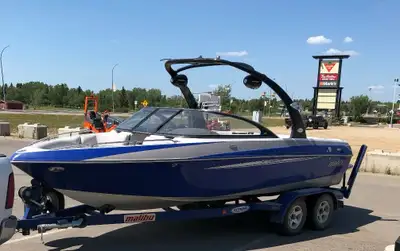 2006 Malibu sunscape 21 Lsv Great shape 400 hrs fat sacks through boat . Extreme trailer new bearing...