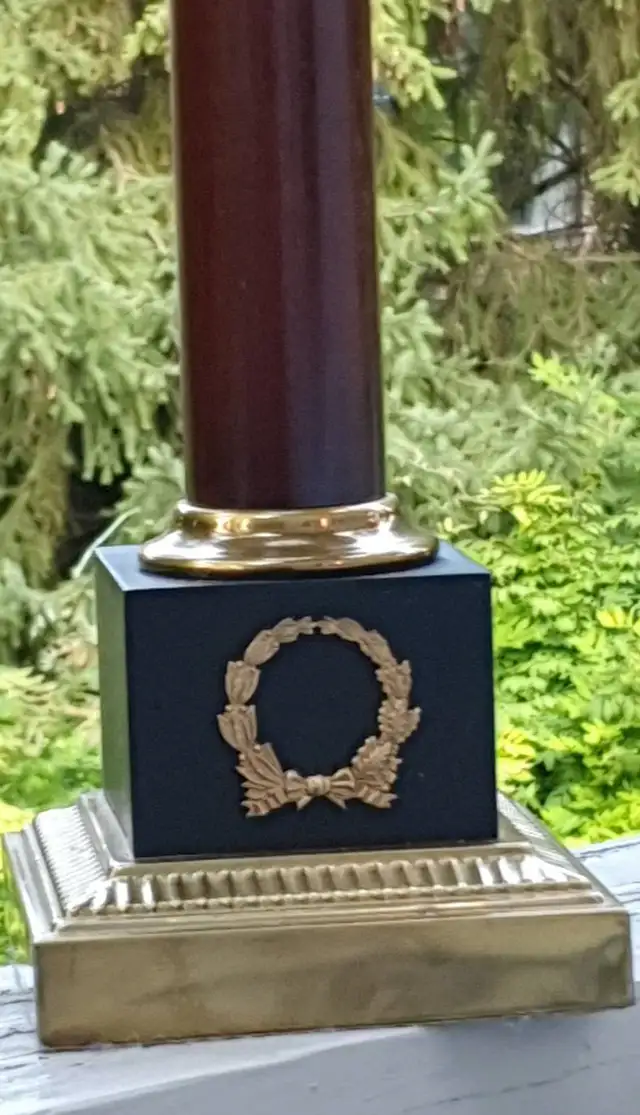 Vintage Table Lamp – Brass, Wood & Black Base in Indoor Lighting & Fans in City of Toronto - Image 4