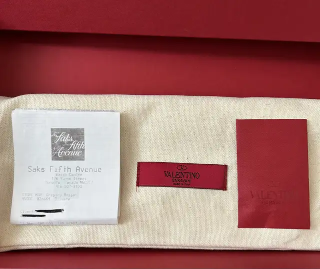 Brand new Valentino Rockstud Calfskin Pouch in Women's - Bags & Wallets in City of Toronto - Image 6