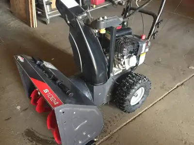 SNOWBLOWER - BRIGGS & STRATTON - MODEL S-1024, View more