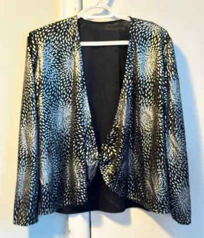 Stunning black and silver light weight blazer sz L, View more