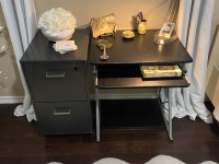 SMALL DESK AND FILING CABINET $100 Pickering 