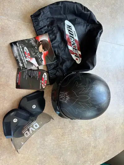 Joe Rocket RKT 201 helmet, in good condition and size XL. The helmet comes with a soft case, ear cov...