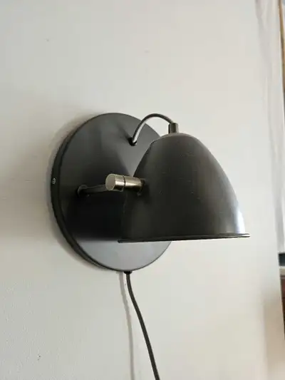 Lampe de mur "Article" / "Article" wall lamp (sconce), View more