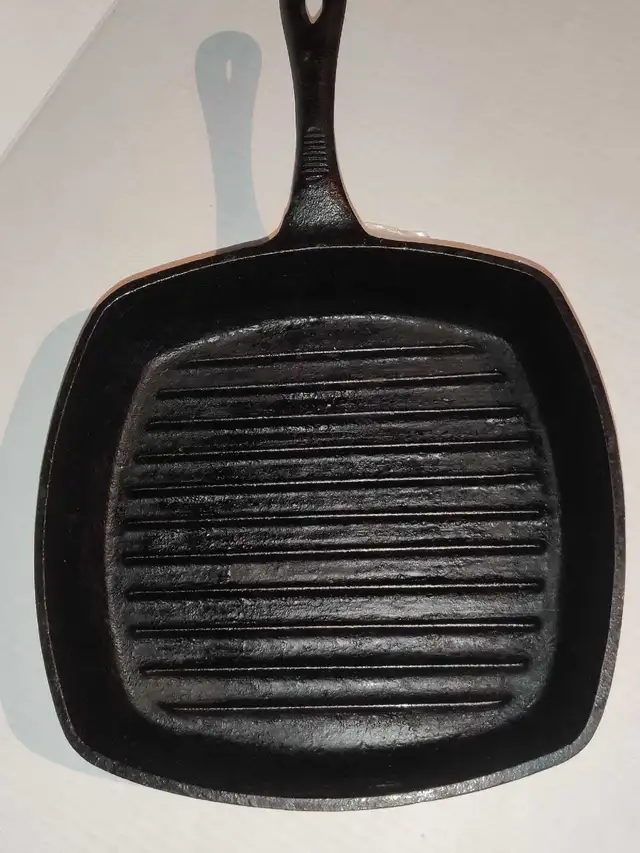 Cast Iron Square Grilling Pan (10 inch) in Kitchen & Dining Wares in Ottawa - Image 2