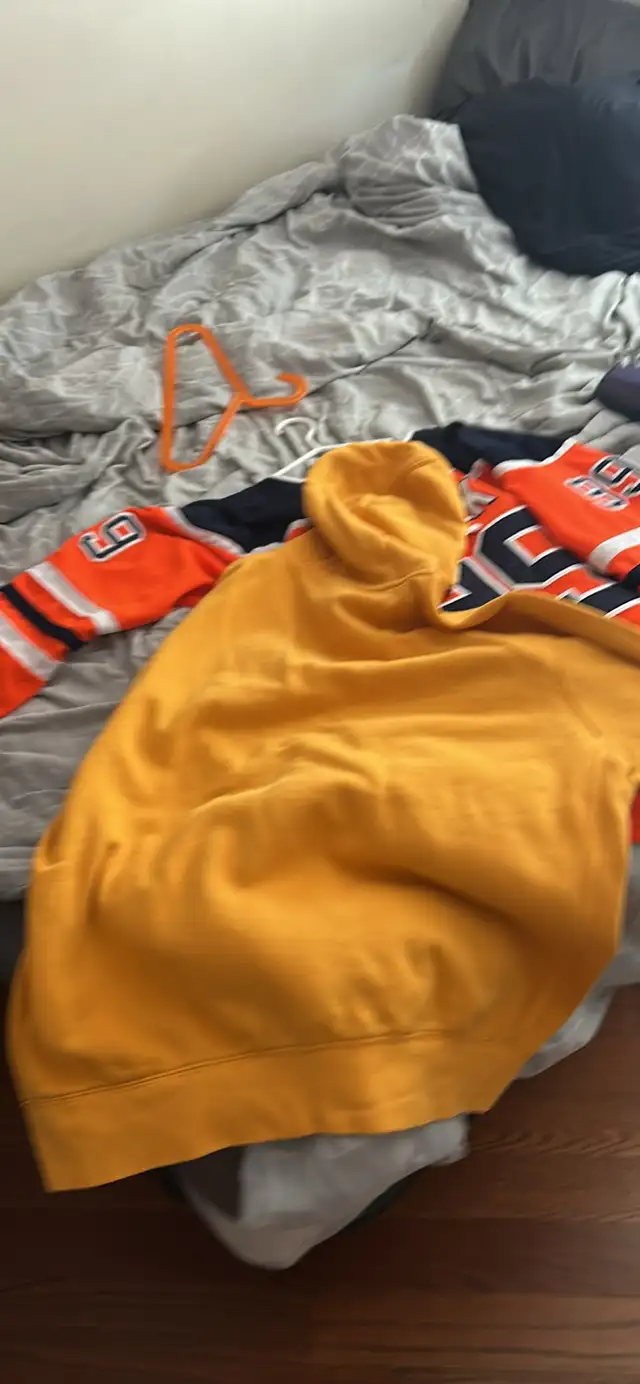 Orange Nike sweater larger in Men's in Kingston - Image 3