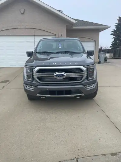 Immaculate 2021 Limited, extended warranty 06/2028 120,000 kms Max recline massage front seats , int...