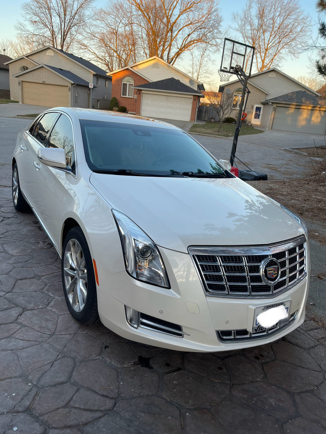 2013 Cadillac XTS Luxury Collection LOW KMS in Cars & Trucks in Windsor Region