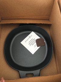 Pampered chef cast iron pan (brand new)