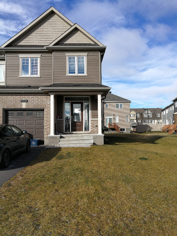 End unit 4 bdrm Exec townhome for rent Jan 1 2023 Long Term Rentals