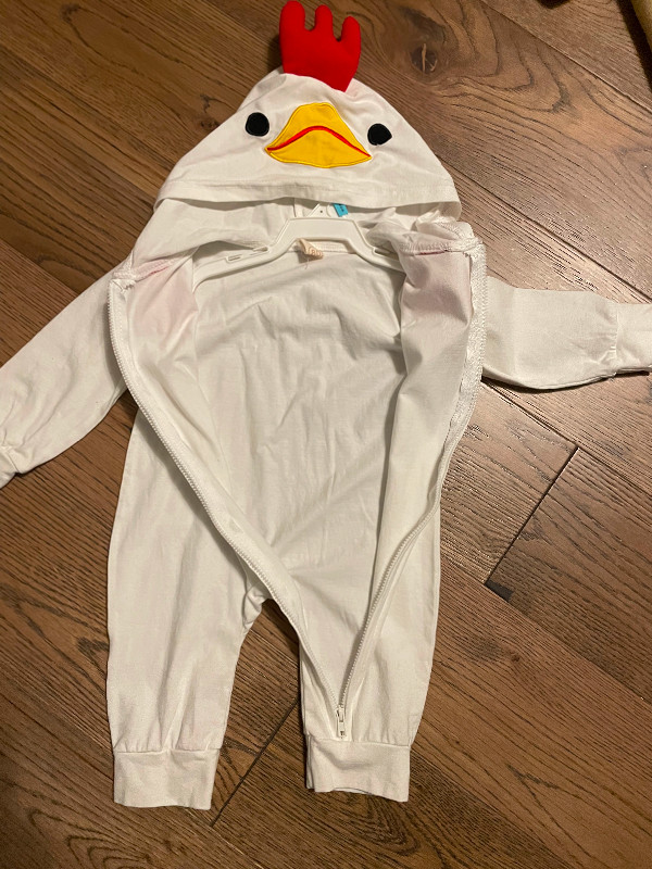 Baby Halloween chicken costume in Clothing - 6-9 Months in St. Catharines - Image 2