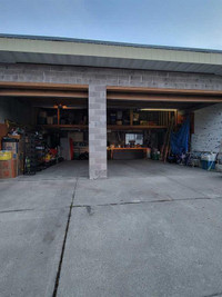Triple oversized 19' H garage Thornclliffe for rent