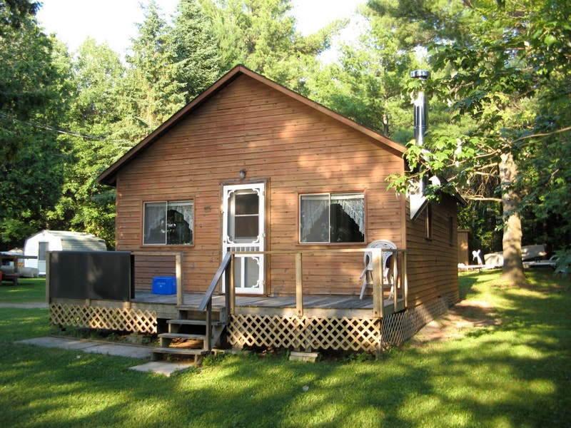 Fraser Lake Cottage, pristine water, great fishing, clean air