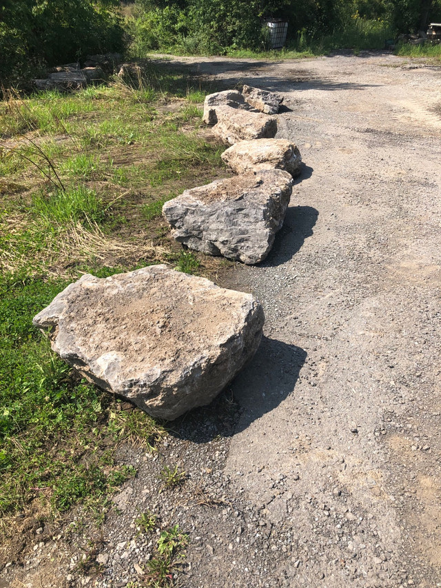 Armour stone in Outdoor Décor in St. Catharines