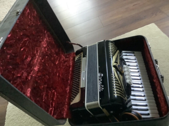 Accordian in Pianos & Keyboards in Guelph - Image 3