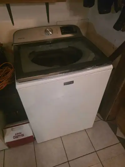 Maytag MTW7200RR 28 inch Smart Pet Pro, View more