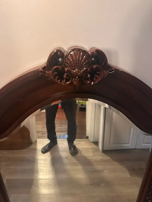 Wooden Frame Mirror in Home Décor & Accents in Markham / York Region - Image 3