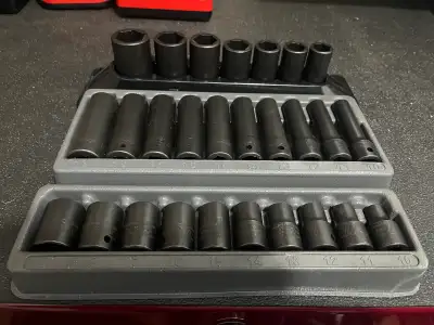Snap-on Metric 1/2” drive socket sets, shallow 10-19mm deep 10-19mm semi deep(new) 17,18,19,21,22,24...