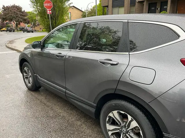 Honda CRV LX 2017 AWD in Cars & Trucks in City of Montréal - Image 3