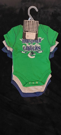 3 pack Vancouver Canucks baby onesiesNew with tags3-6 months$20