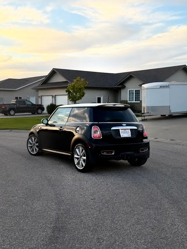 Mini Cooper S571064683667793921