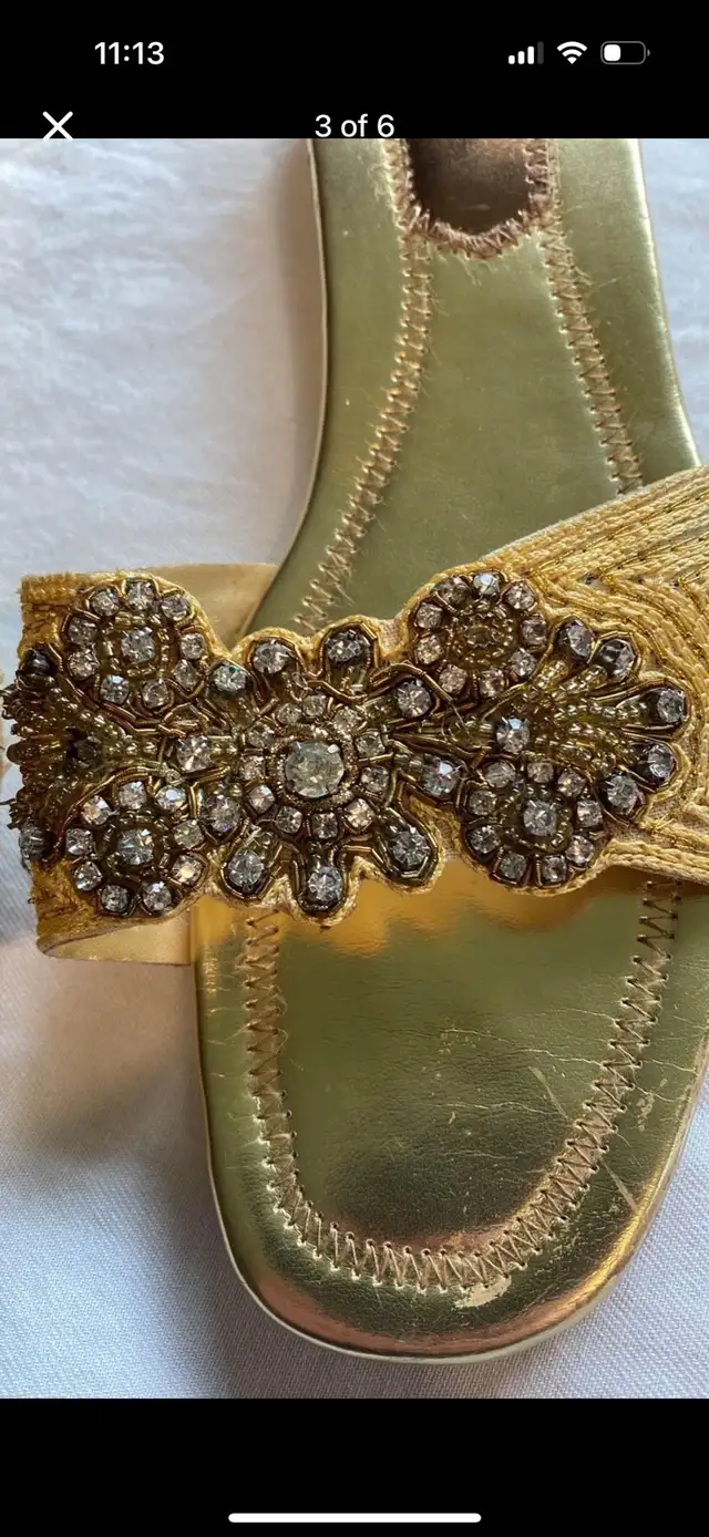 Golden Slip On Sandals With Small Heel And Rhinestones in Women's - Shoes in Edmonton - Image 4