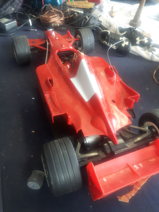 RC FORMULA ONE CAR.(PARTS OR REPAIR) in Toys & Games in Gatineau - Image 4