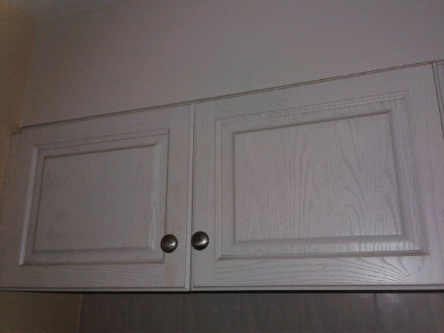 Cabinet doors with hinges and knobs (price is negotiable) in Cabinets & Countertops in City of Toronto - Image 4