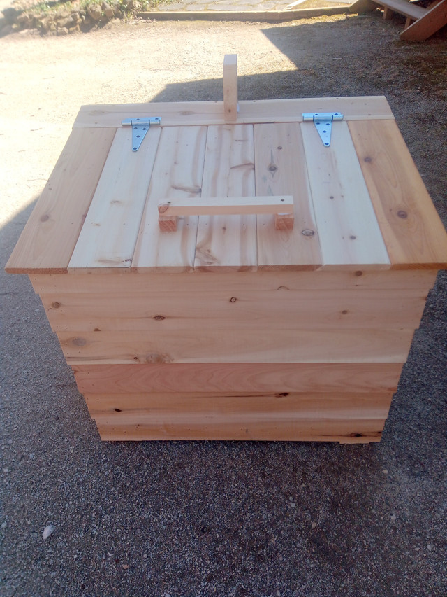 Cedar garbage box.( Driveway bin) in Outdoor Tools & Storage in Owen Sound