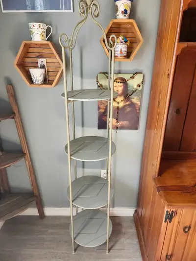 4 tier shelf/plant stand, View more