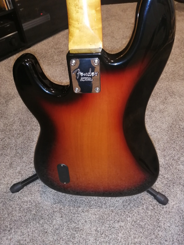 Custom Fender Precision in Guitars in Calgary - Image 3