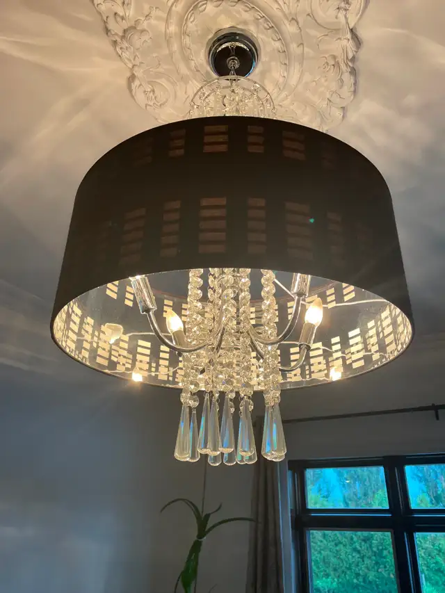 Chandelier/Lustre in Indoor Lighting & Fans in Laval / North Shore - Image 4