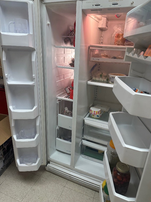 Refrigerator and Freezer Refrigerators Fort St. John Kijiji