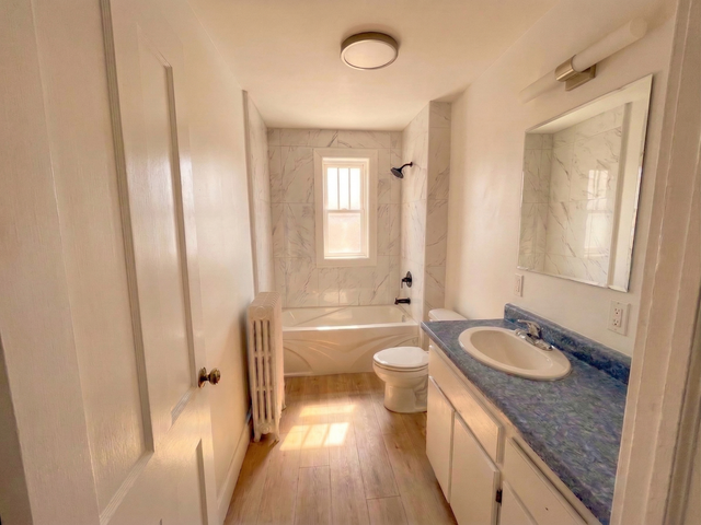 3 Bedroom Apartment - Downtown Charlottetown in Long Term Rentals in Charlottetown - Image 10