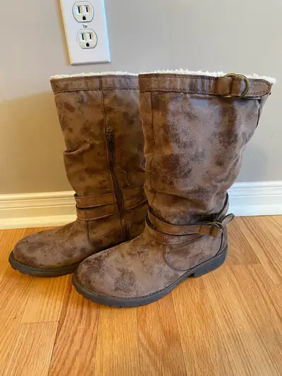 Roxy Women's McGraw Fashion Boot, Brown, Leather Size 10 - Brand, View more