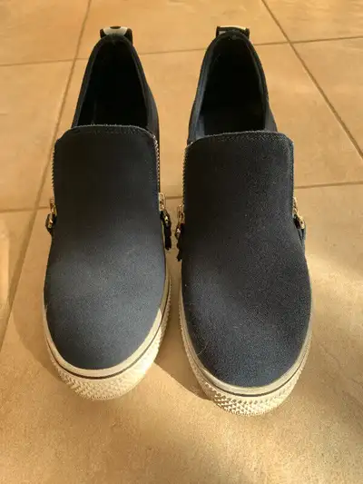 Women’s dressing shoes size 8-8.5, View more