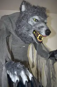 VHTF Towering Werewolf Halloween Animatronic Prop