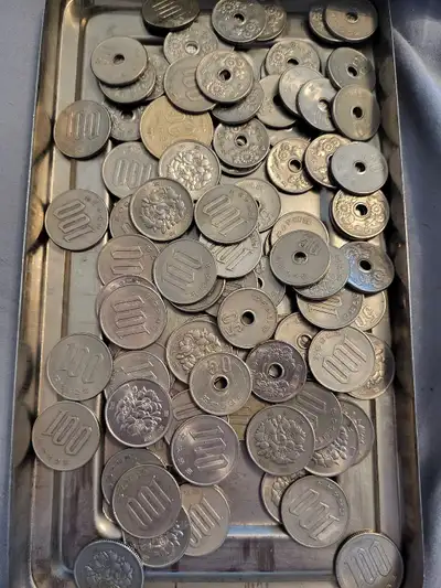7400 Japanese Yen coins coin monnaie. Can Ship. Check out my other ads!