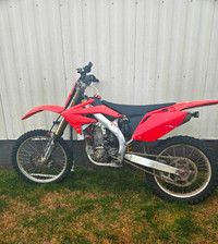 2006 450 Honda Dirt Bike