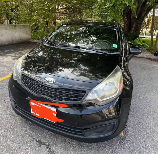 Kia rio 2014 LX sedan in Cars & Trucks in Oakville / Halton Region - Image 2
