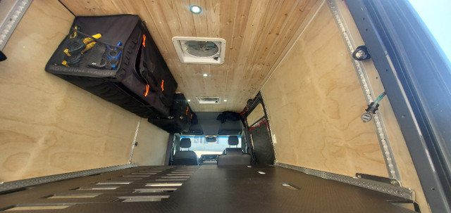 2023 Sprinter AWD HR 144 Camper Van in RVs & Motorhomes in Calgary - Image 4