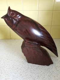 Vintage Solid Dark Rosewood/Ironwood Owl