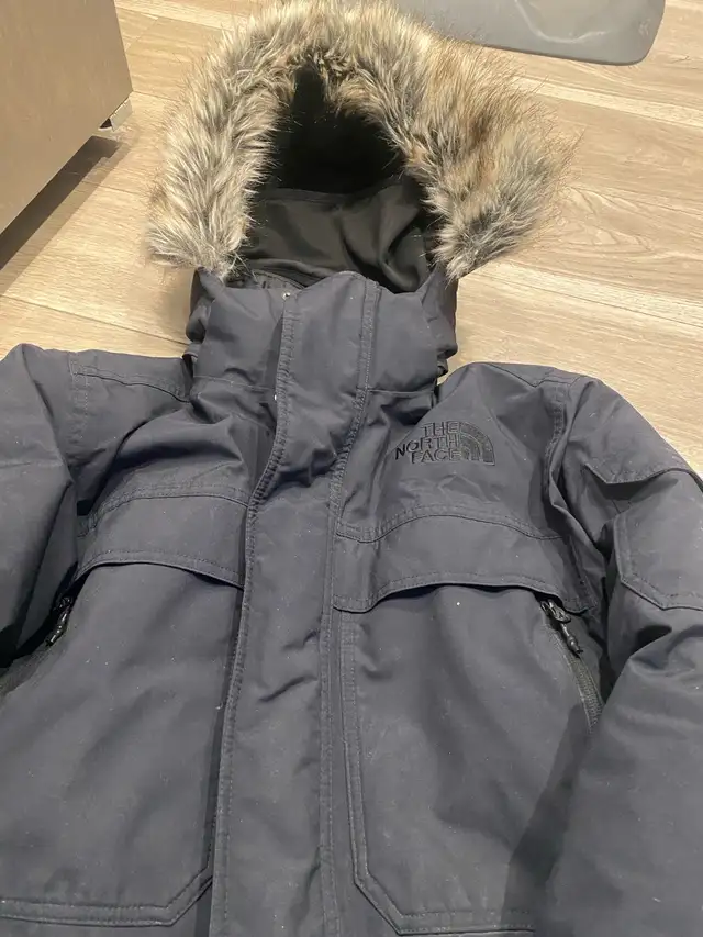 The North Face Men’s Winter Parka Jacket in Men's in Calgary - Image 4
