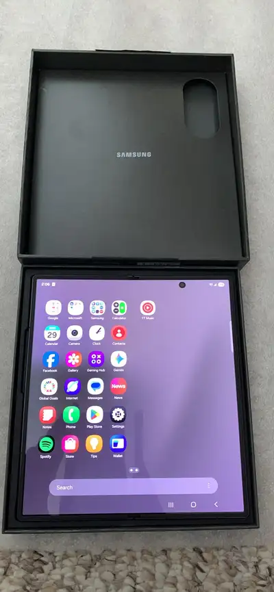 Samsung Zfold 7,Jet Black.Brand New, View more