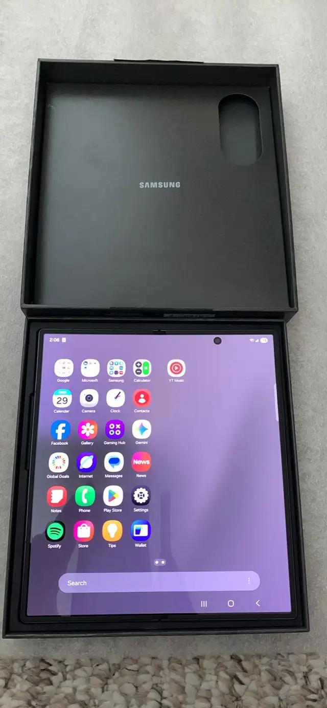 Samsung Zfold 7,Jet Black.Brand New in Cell Phones in North Bay - Image 2