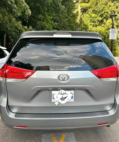 2011 toyota sienna LE clean title no accident and very reliable Van runs perfectly smooth and very c...